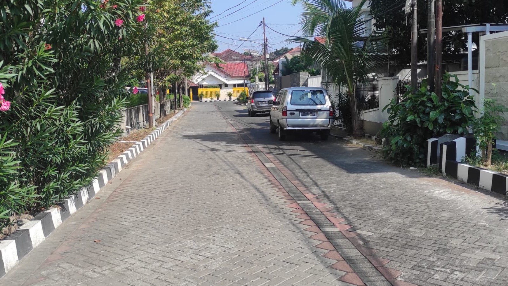 Rumah Mewah Jalan Satelit Indah Surabaya