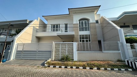 Rumah Mewah Jalan Satelit Indah Surabaya