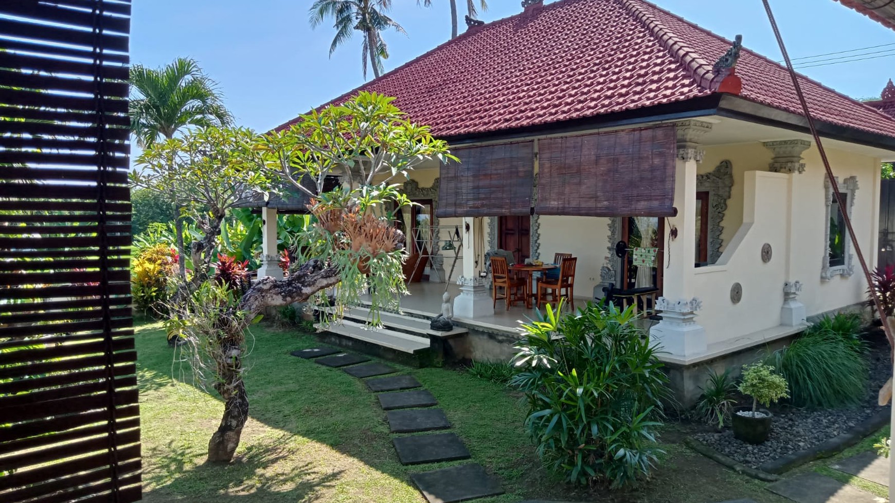 Hillside Villa in Panji, with guest houses and beautiful view