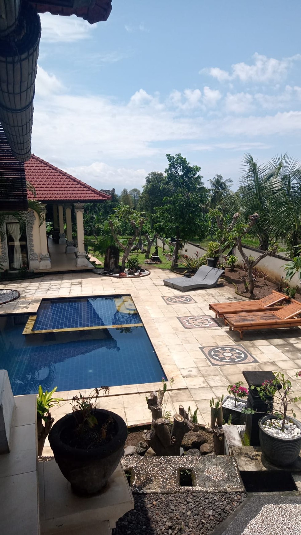 Hillside Villa in Panji, with guest houses and beautiful view