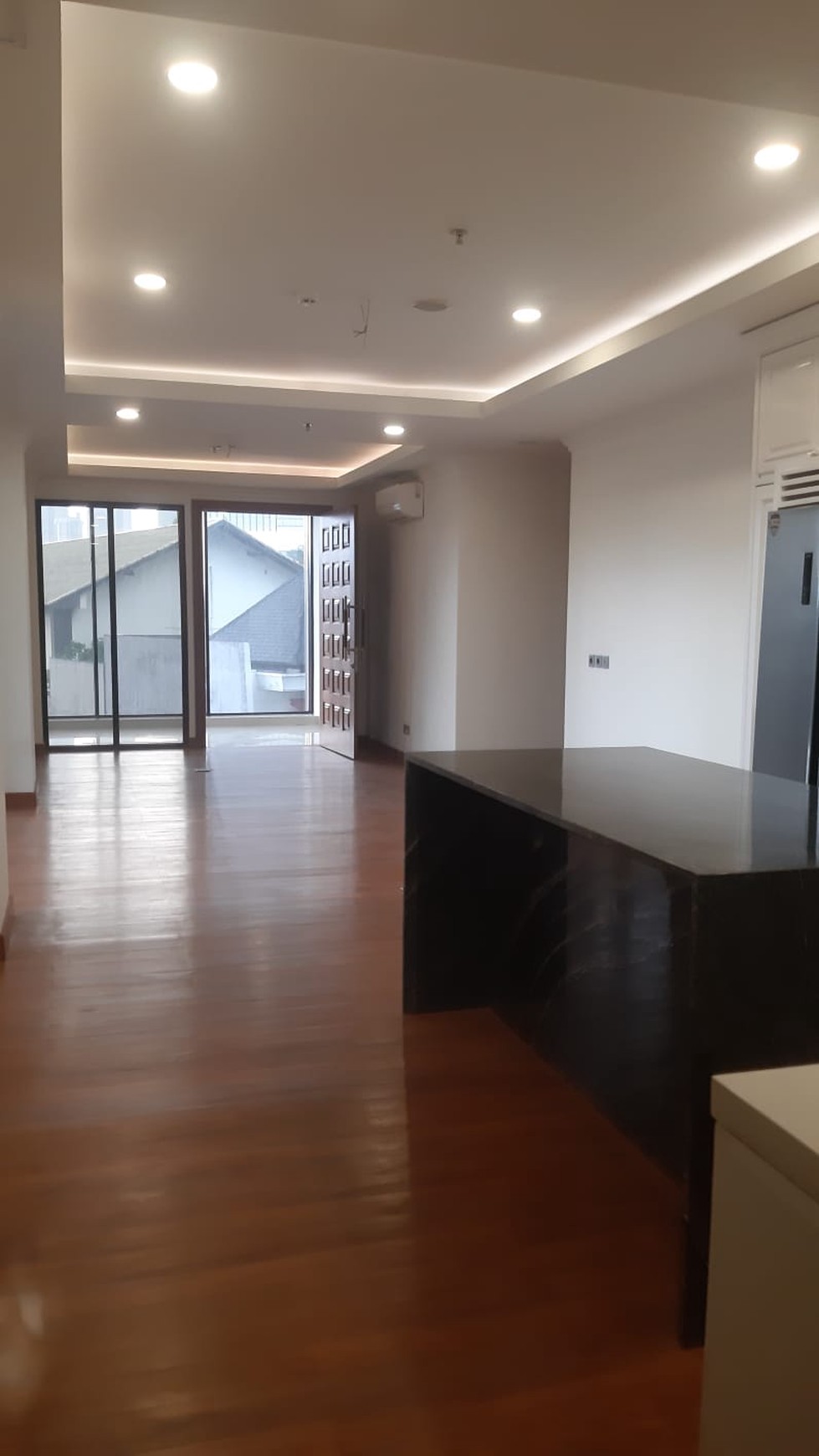 MINI  APARTEMENT 9  L ANTAI  DENGAN  6 LANTAI  APARTEMENT 1 DAN  DUA BUAT  OFFICE TENAN, SATU LANTAI SATU PENGHUNI