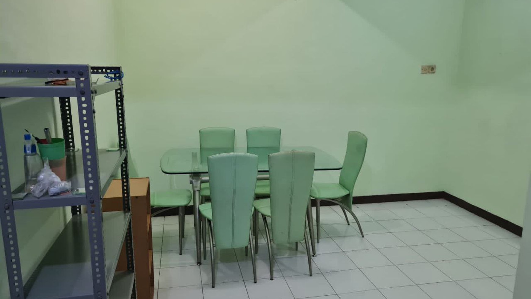 DI SEWA Babatan Mukti Daerah Wiyung Furnished Siap Huni 