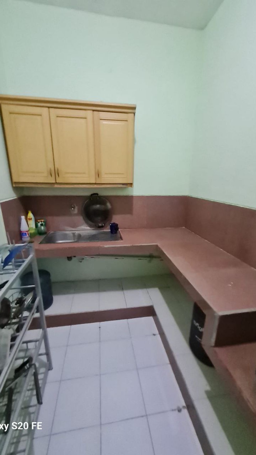 DI SEWA Babatan Mukti Daerah Wiyung Furnished Siap Huni 