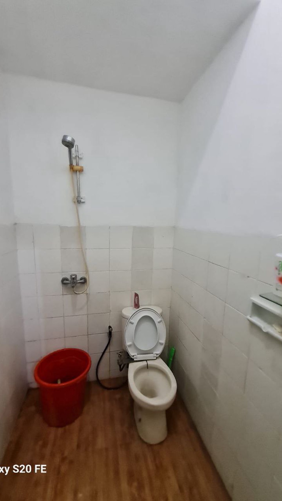 DI SEWA Babatan Mukti Daerah Wiyung Furnished Siap Huni 