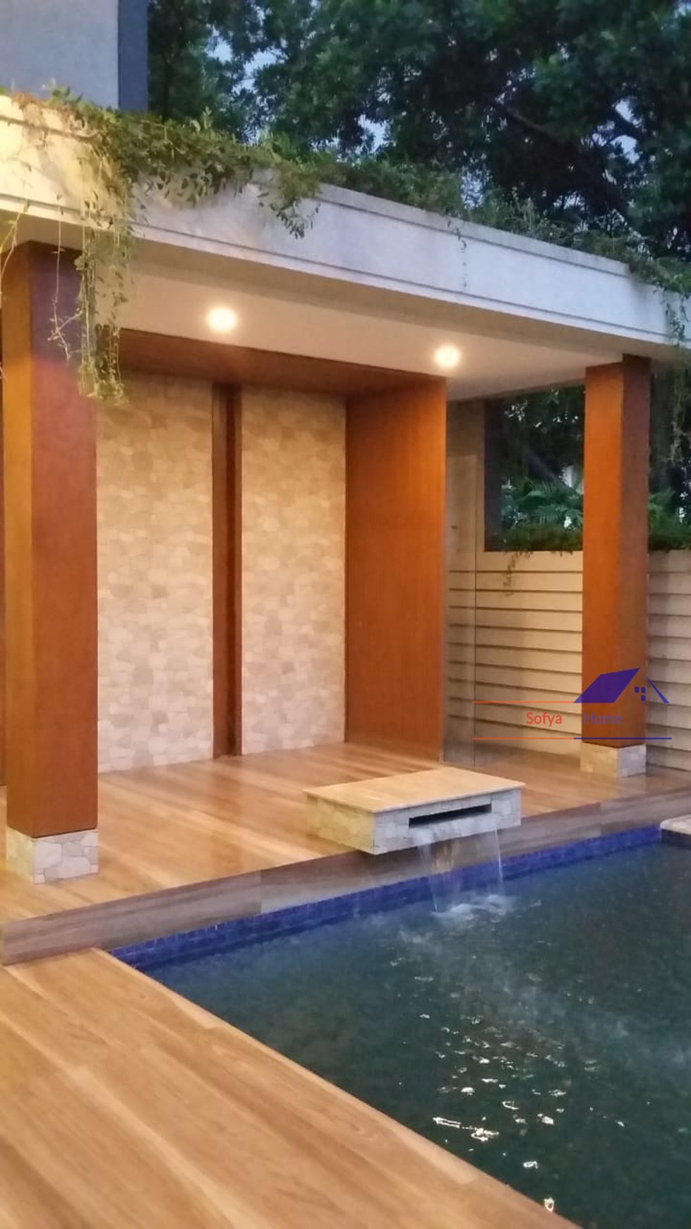 Modern Tropis Pondok Indah Garasi 12 Mobil, Bangunan 1200 meter, Private S Pool