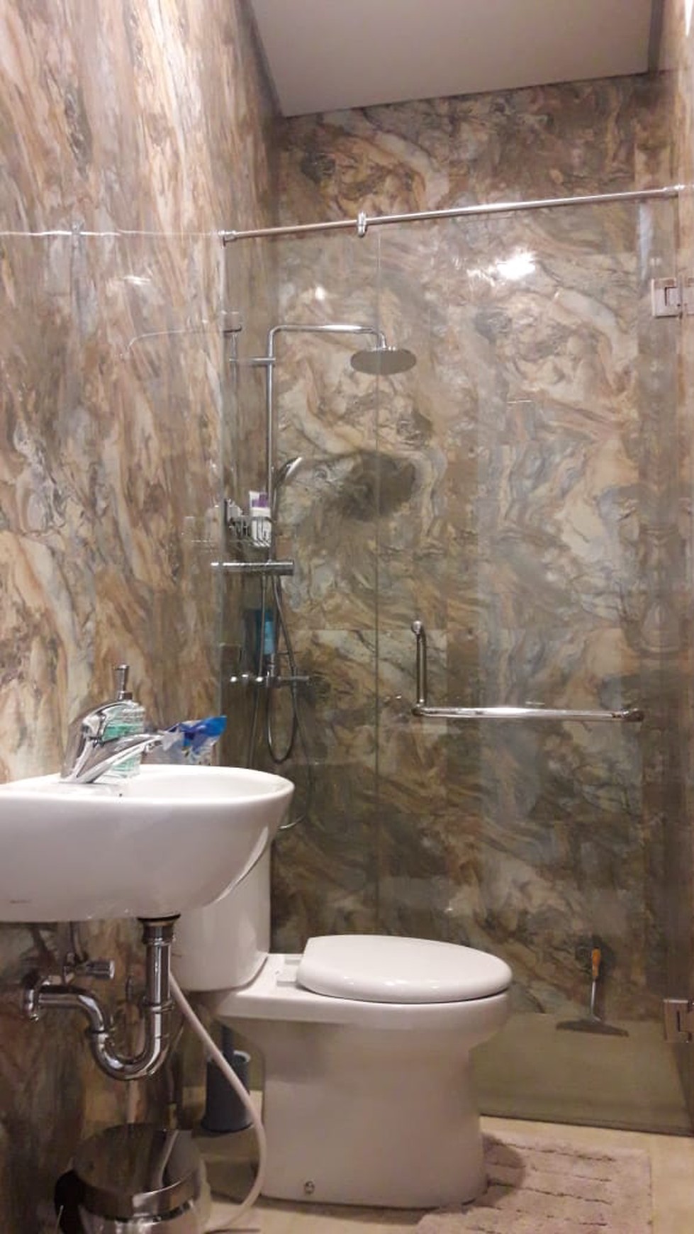 Rumah Baru  Diarea Bintaro Jaya Sektor 3, Dekat Akses Toll & Stasiun KA 