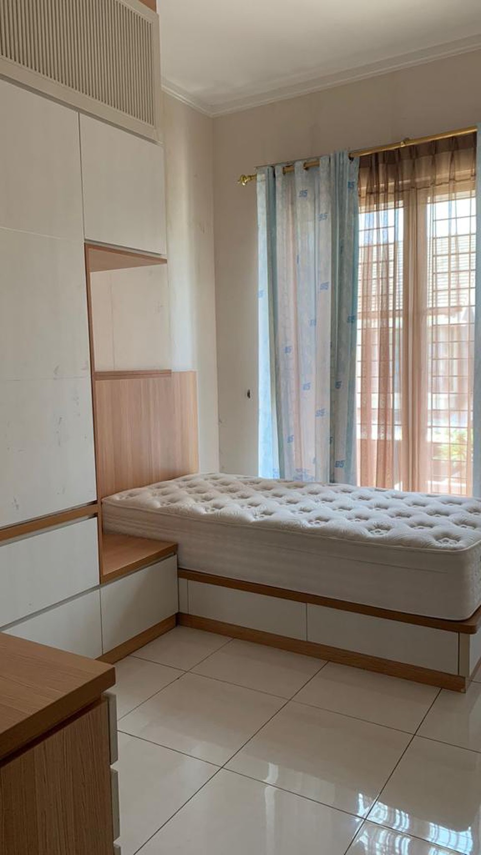 Rumah Keren Diarea Emerald Bintaro Akses 2 Gatte Toll JORR-Parigi