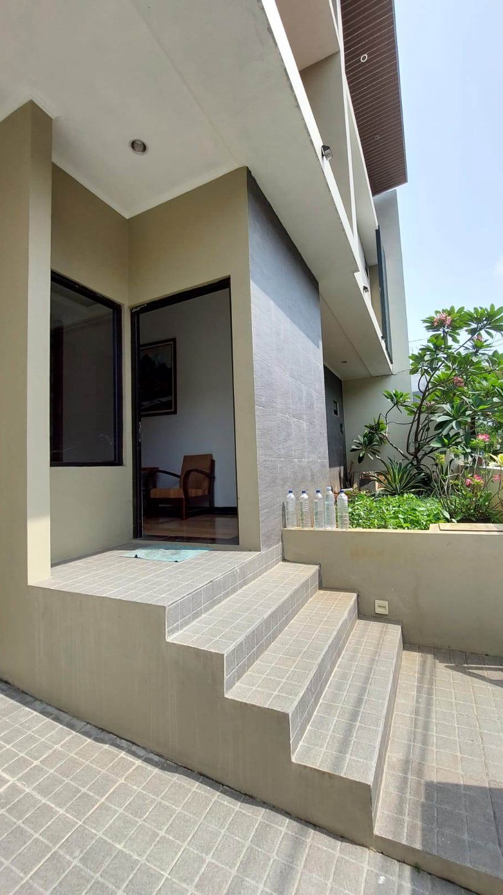 Rumah Bagus Diarea Bintaro Jaya Sektor 9, Dekat Akses Toll & Stasiun KA