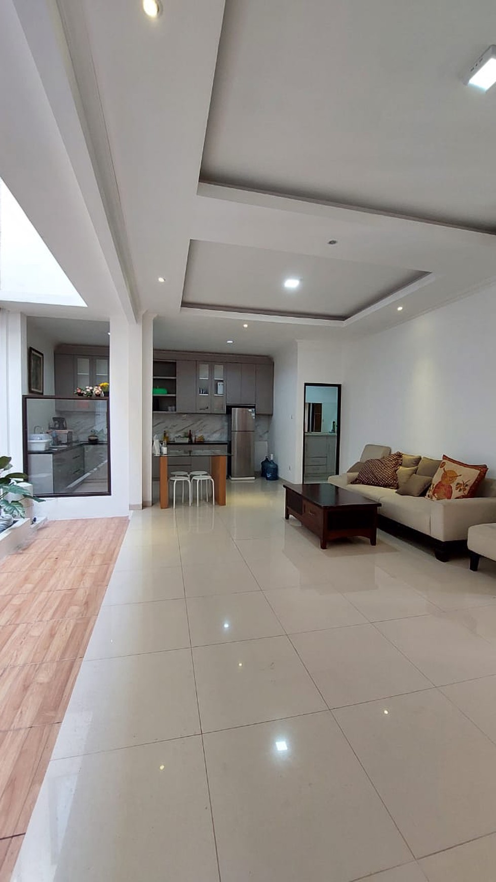 Rumah Bagus Diarea Bintaro Jaya Sektor 9, Dekat Akses Toll & Stasiun KA