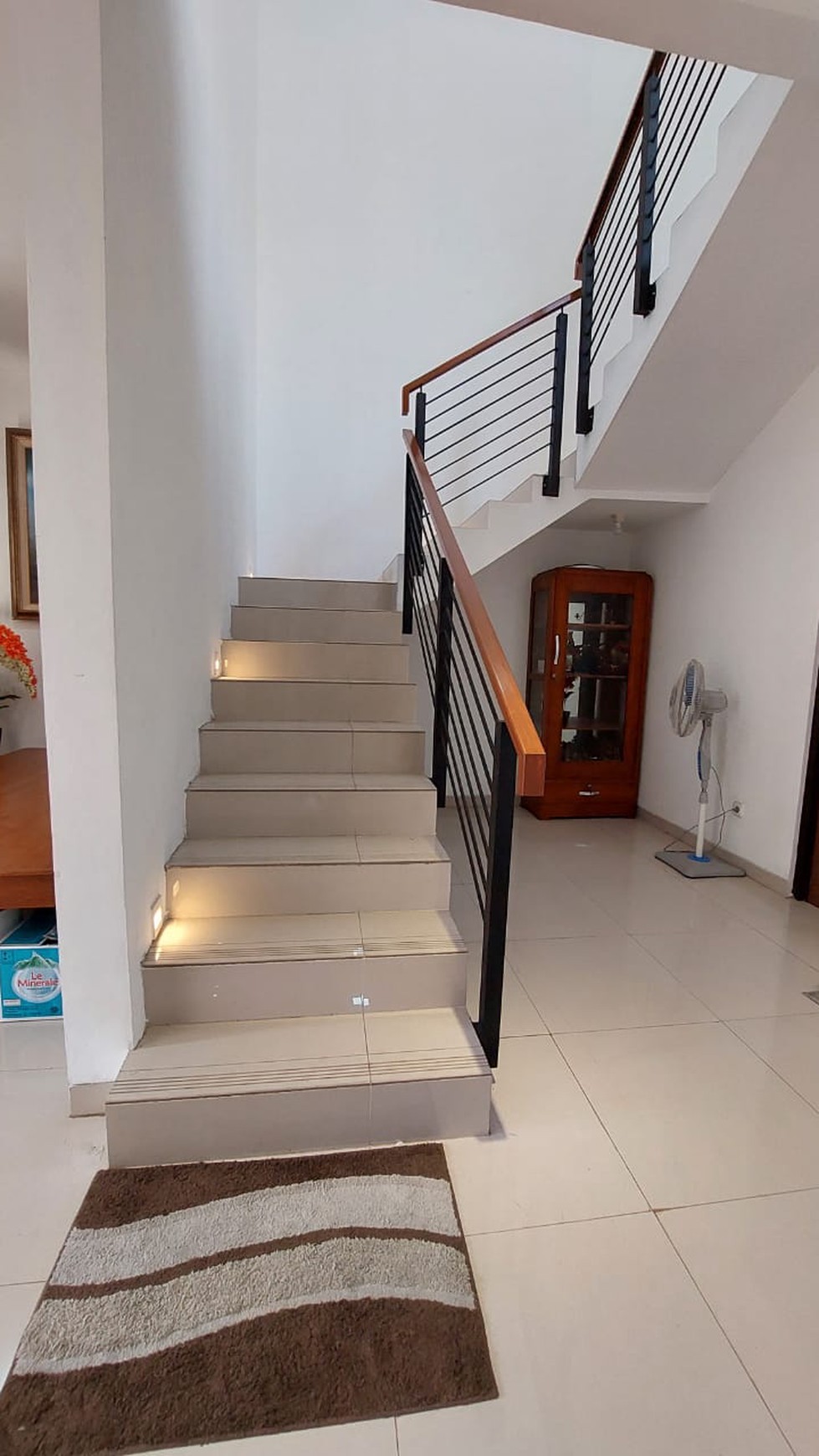 Rumah Bagus Diarea Bintaro Jaya Sektor 9, Dekat Akses Toll & Stasiun KA