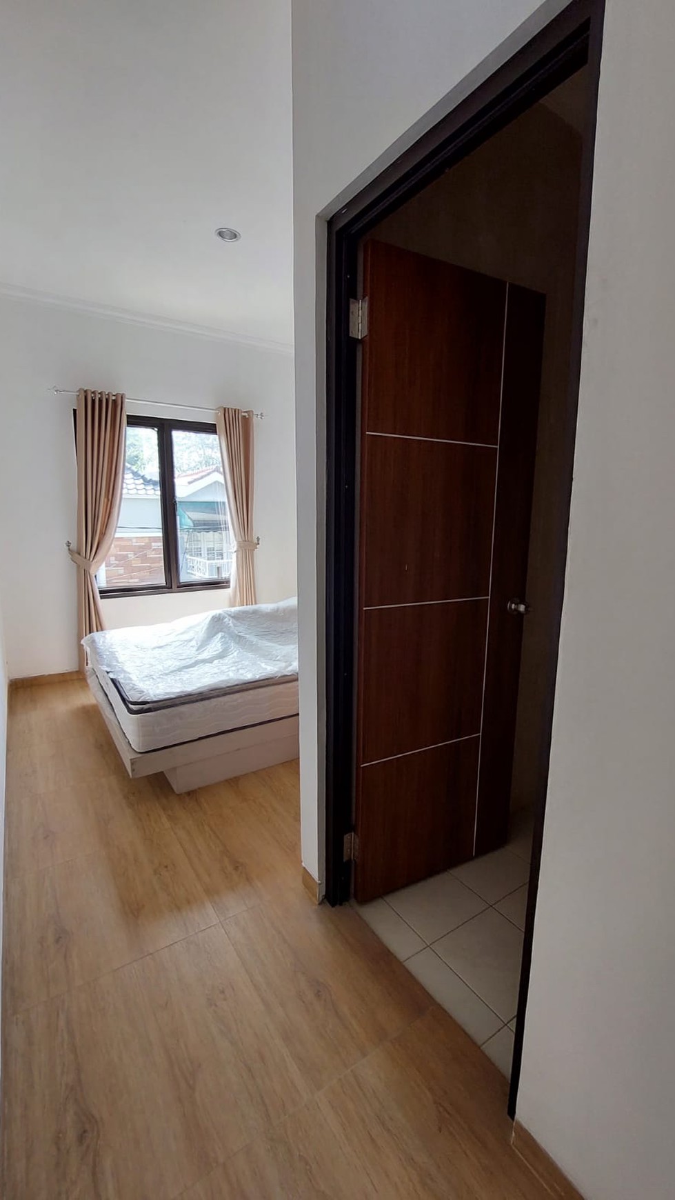 Rumah Bagus Diarea Bintaro Jaya Sektor 9, Dekat Akses Toll & Stasiun KA