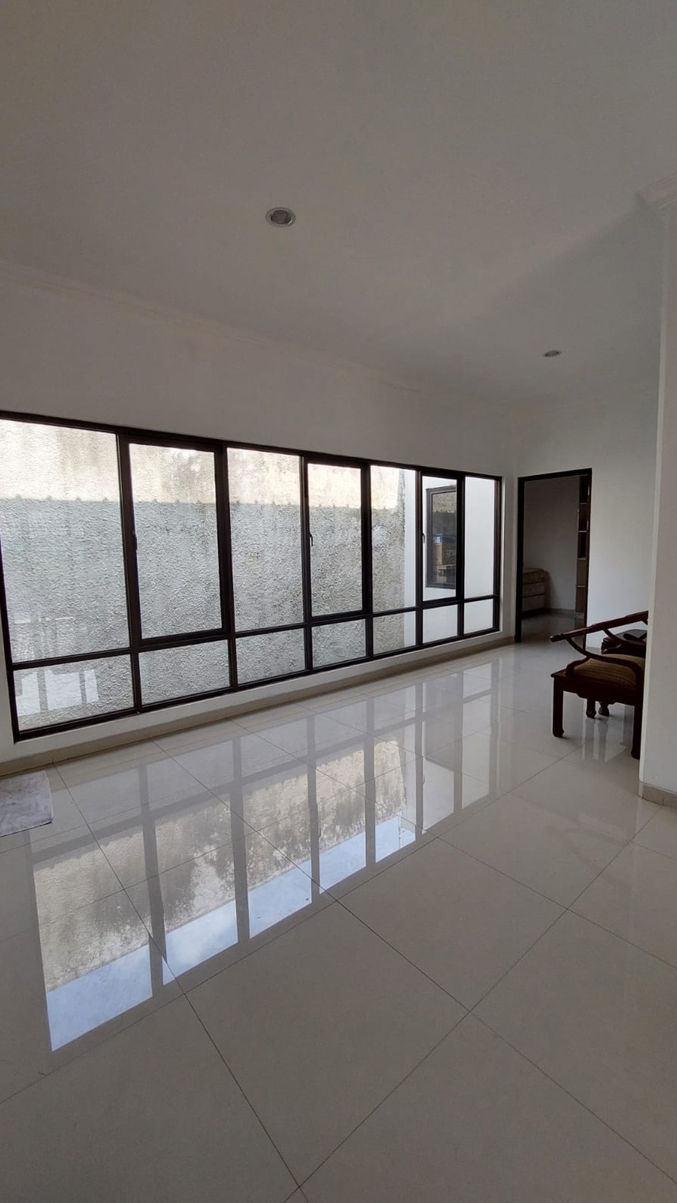 Rumah Bagus Diarea Bintaro Jaya Sektor 9, Dekat Akses Toll & Stasiun KA