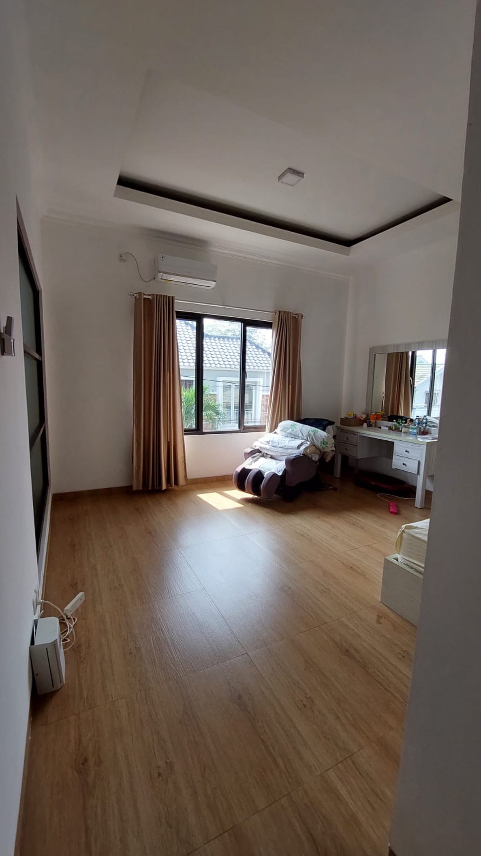 Rumah Bagus Diarea Bintaro Jaya Sektor 9, Dekat Akses Toll & Stasiun KA