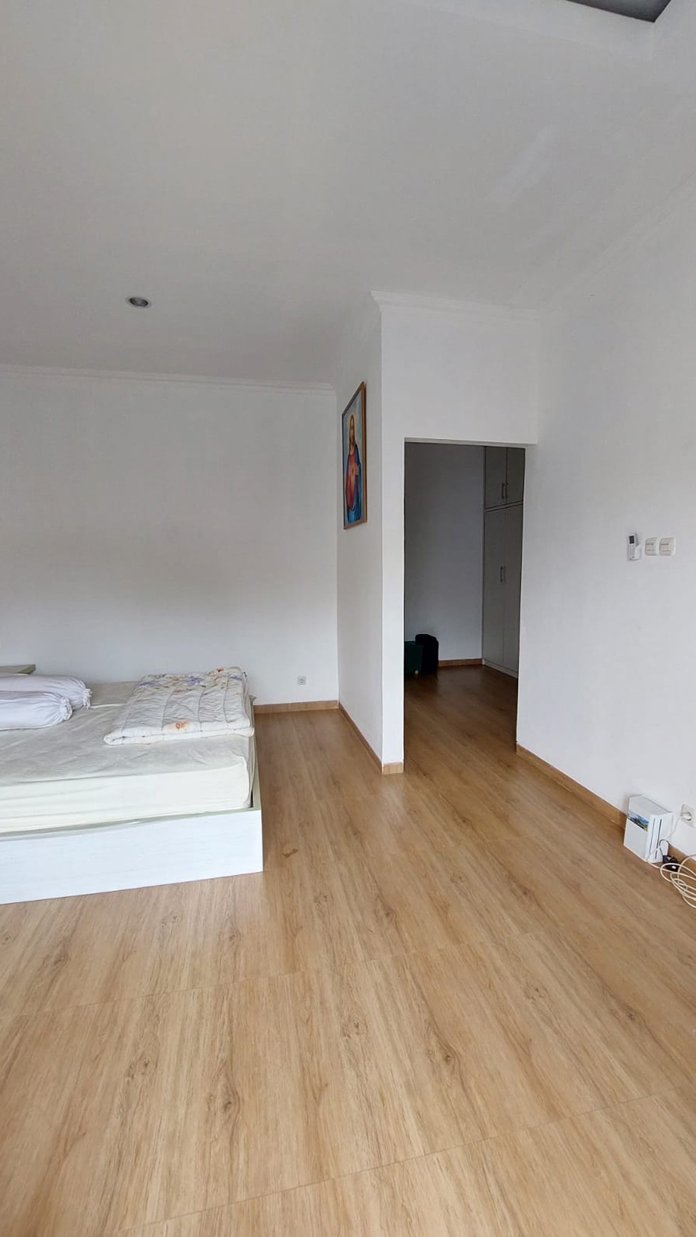 Rumah Bagus Diarea Bintaro Jaya Sektor 9, Dekat Akses Toll & Stasiun KA