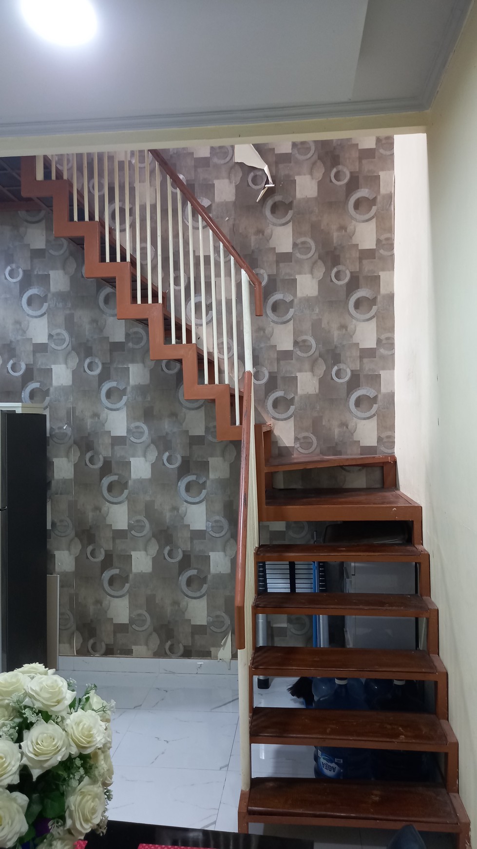 Dijual Rumah 2 lantai Furnished di Grand Mekarsari