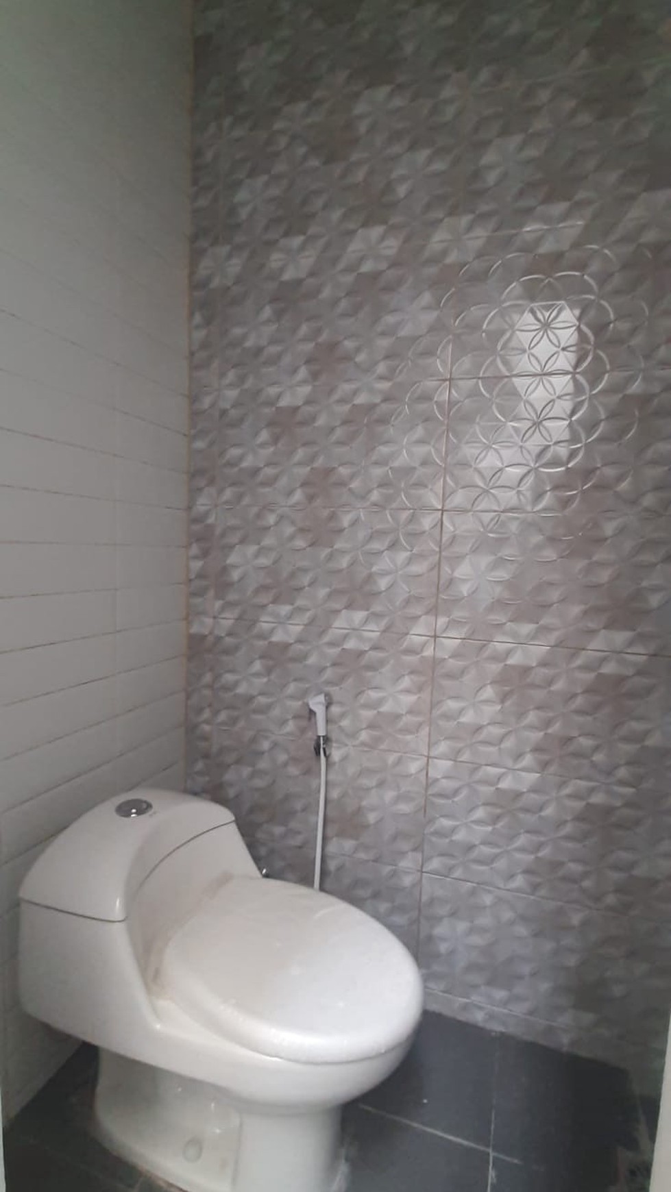 Rumah Manis Minimalis Diarea Cluster Emerald Bintaro Dekat Toll JORR