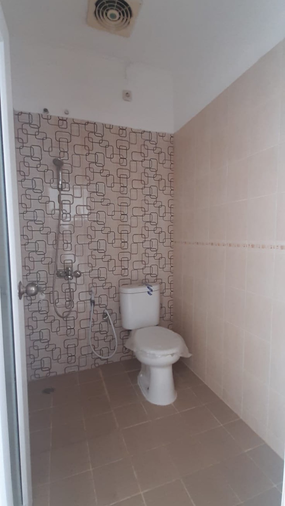 Rumah Manis Minimalis Diarea Cluster Emerald Bintaro Dekat Toll JORR