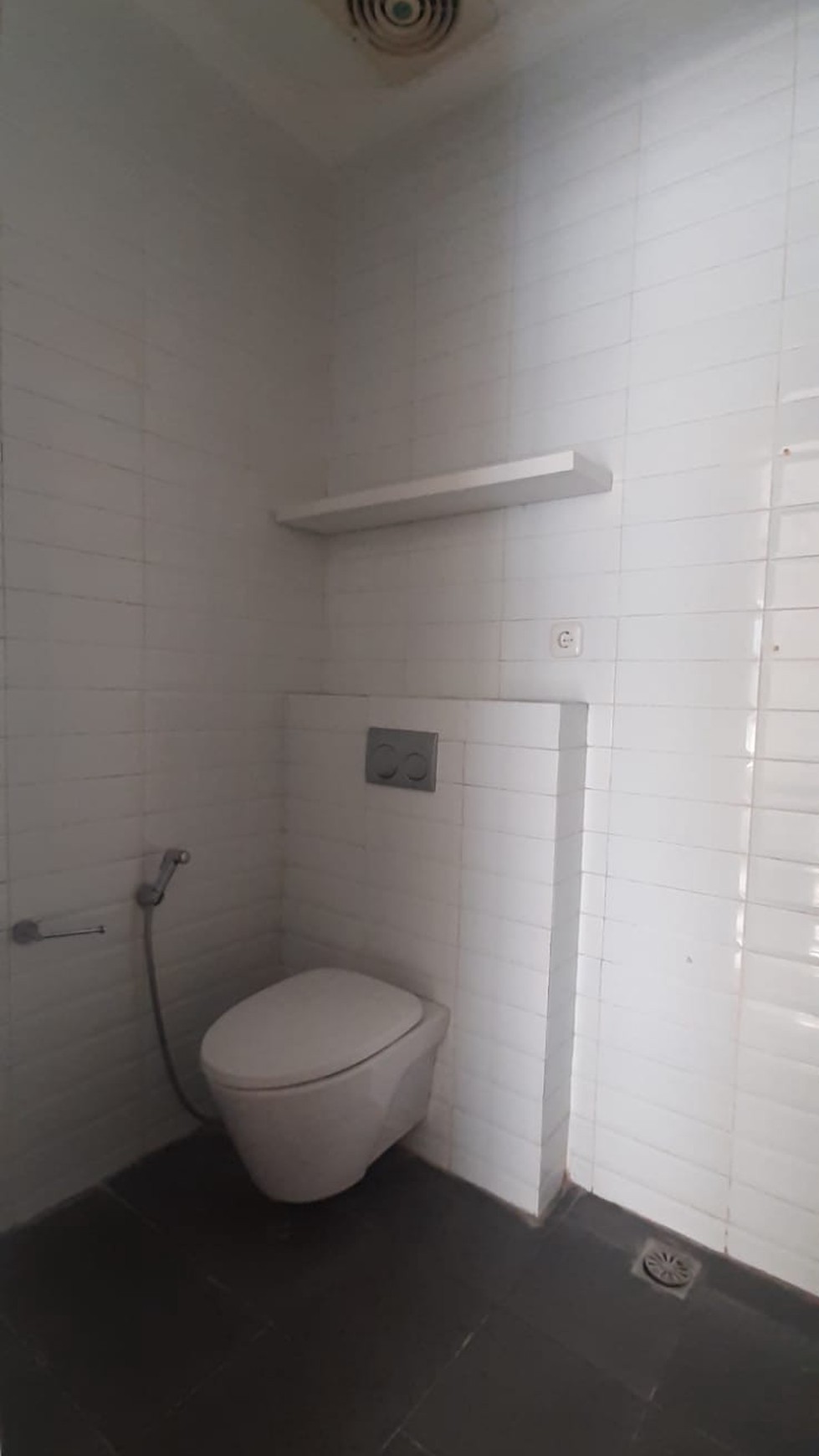 Rumah Manis Minimalis Diarea Cluster Emerald Bintaro Dekat Toll JORR