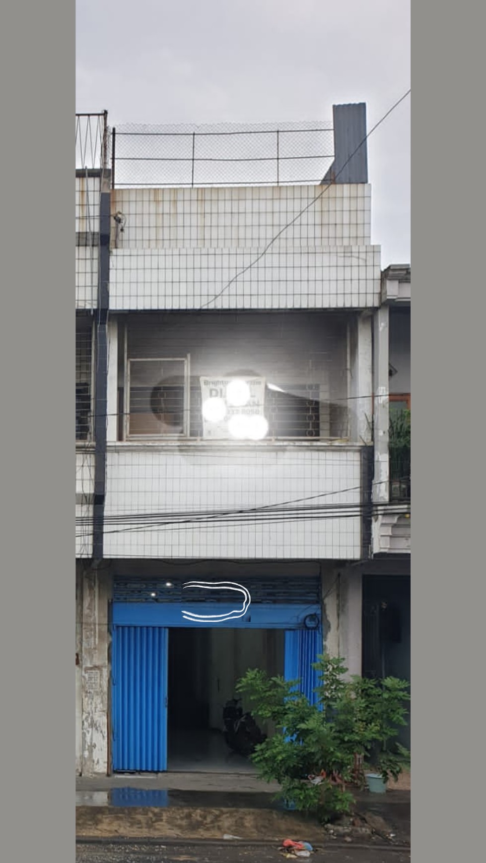 RUKO LOKASI STRATEGIS TENGAH KOTA, JALAN UTAMA 2 LANTAI