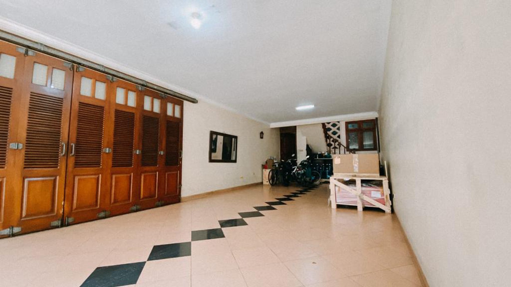 Rumah Bagus Siap Huni dan Asri di Jalan Birah, Kebayoran Baru, Jakarta Selatan