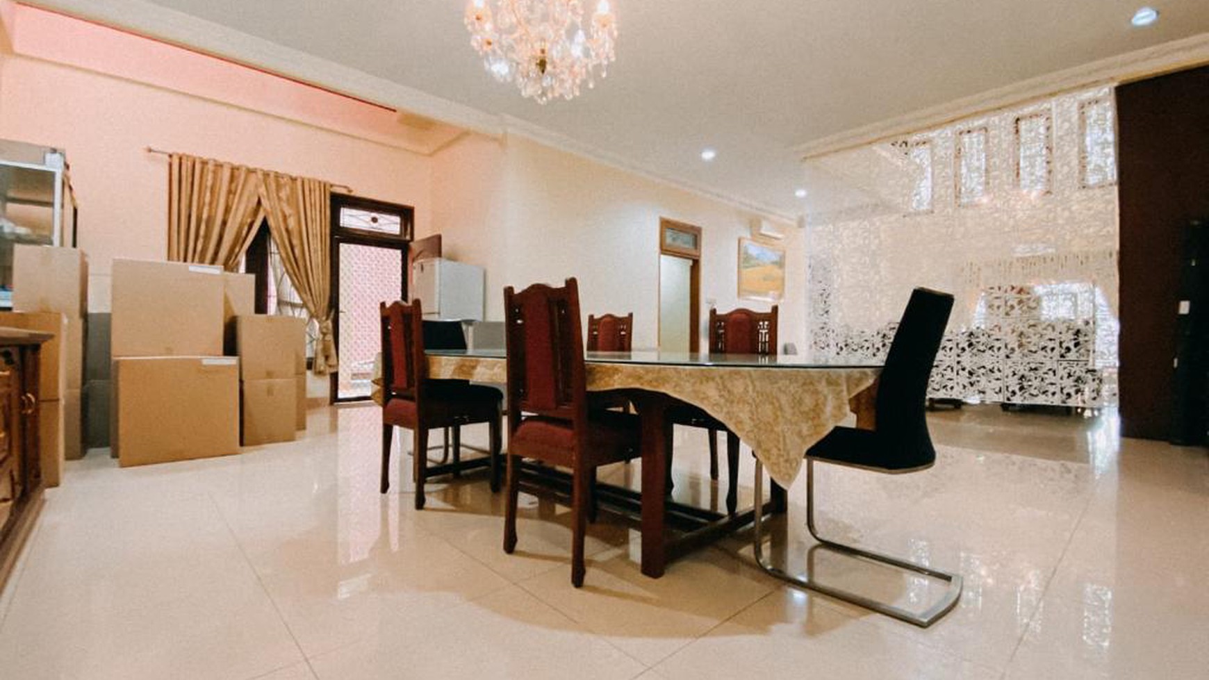 Rumah Bagus Siap Huni dan Asri di Jalan Birah, Kebayoran Baru, Jakarta Selatan