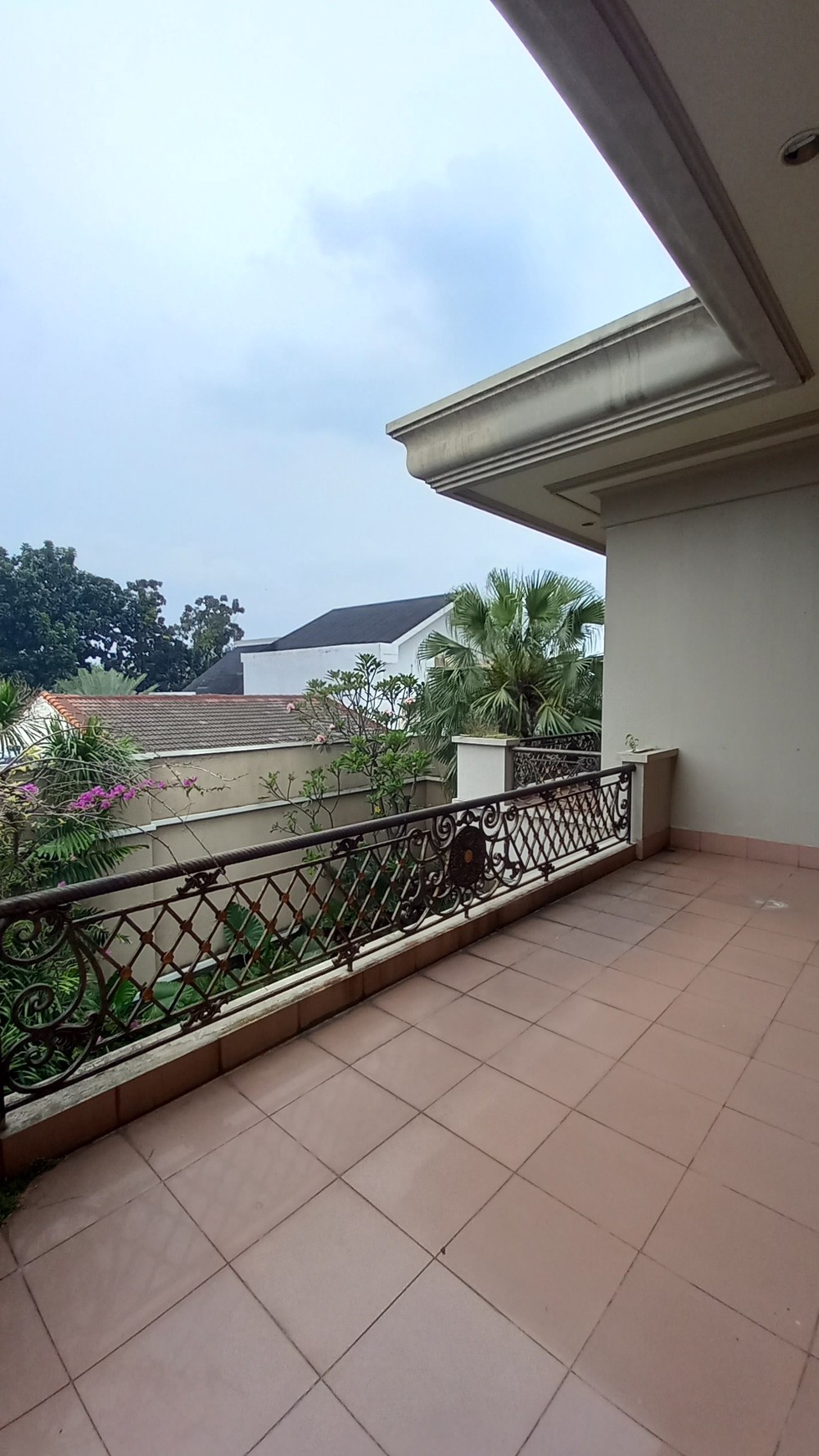 CLASSIC MODERN HOUSE FOR RENT PONDOK INDAH