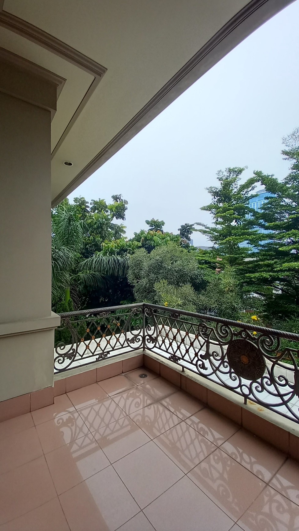 CLASSIC MODERN HOUSE FOR RENT PONDOK INDAH