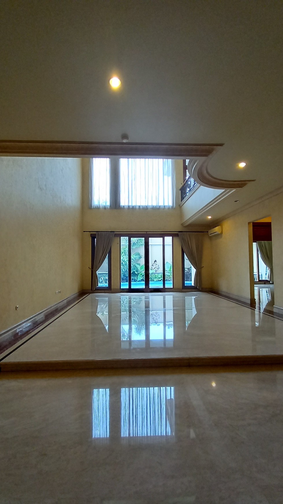 CLASSIC MODERN HOUSE FOR RENT PONDOK INDAH