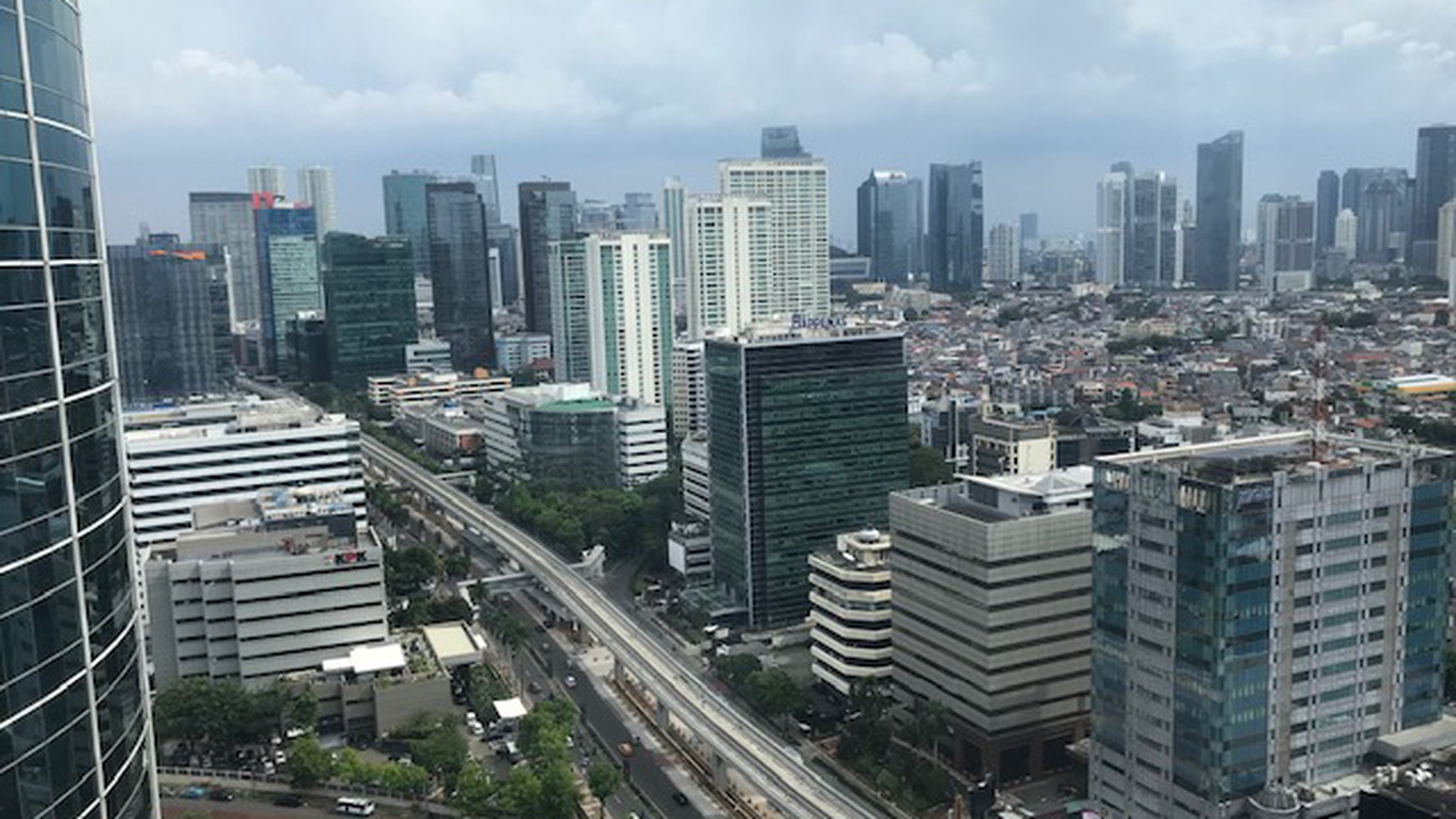 Allianz Tower Kuningan, 1000 sqm, furnished, lantai 28, view bagus,cocok untuk service office,