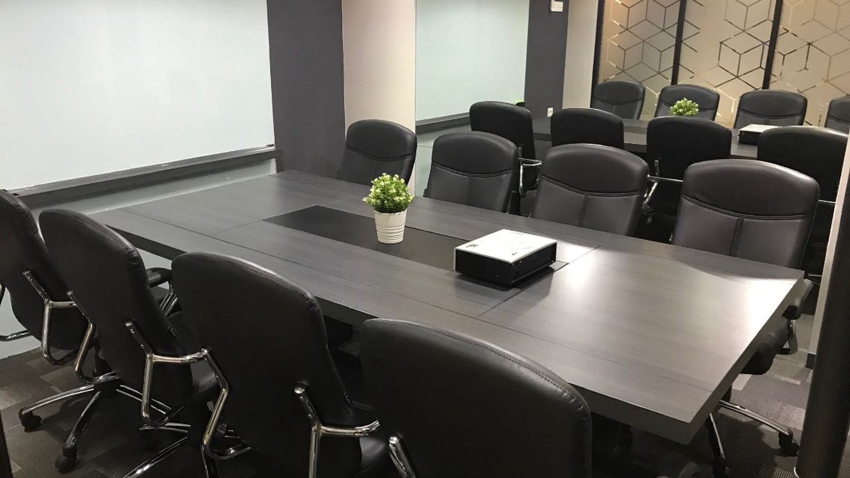 Kantor siap pakai di pusat bisnis jakarta