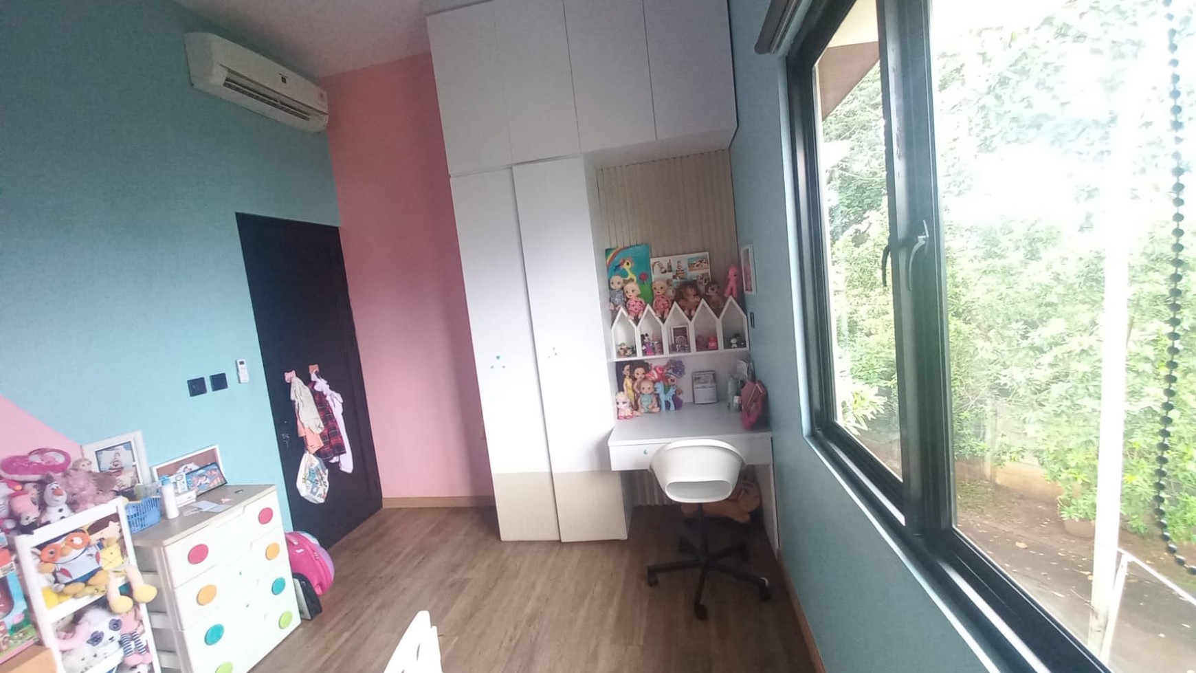 Flash Sale. Rumah Hoek Neo Catalonia, BSD