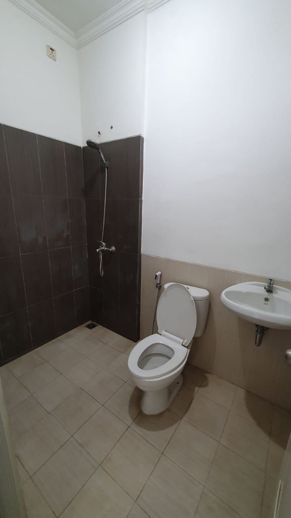 Best Price. Rumah Bagus Cendana Residence, Pamulang
