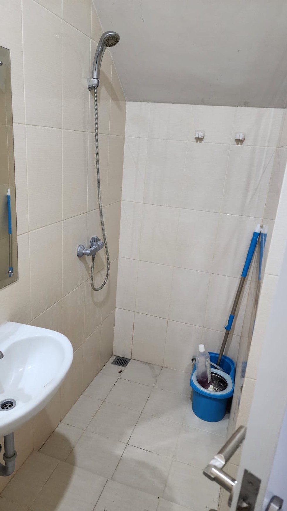 Murah Meriah. Rumah 2 Lantai Vanya Park Anila, BSD