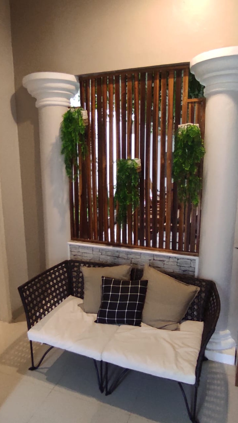 Flash Sale. Rumah Bagus Cluster Alicante, Gading Serpong