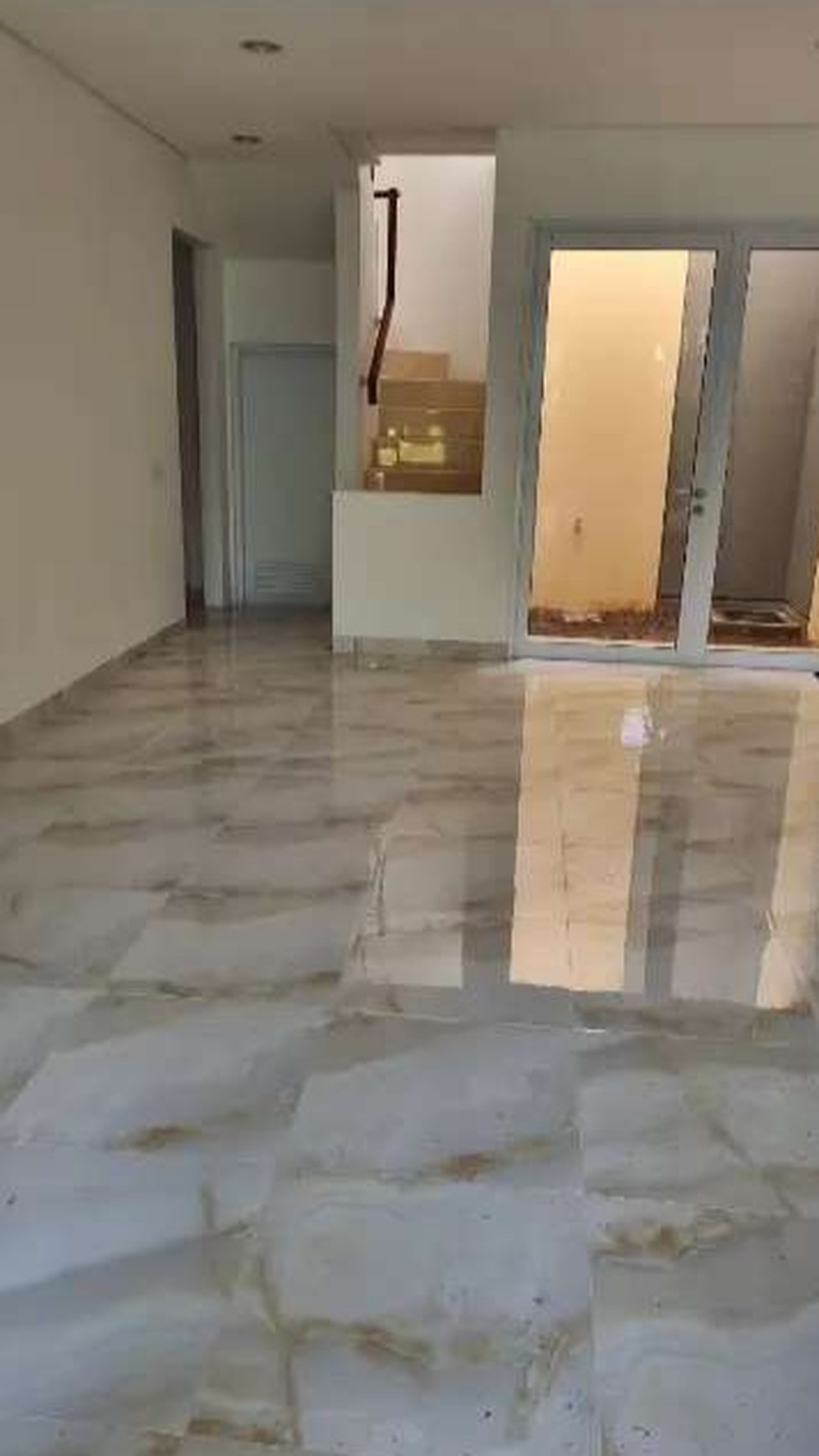 Termurah. Rumah Mewah Cluster Hyland Greenwich Park, BSD