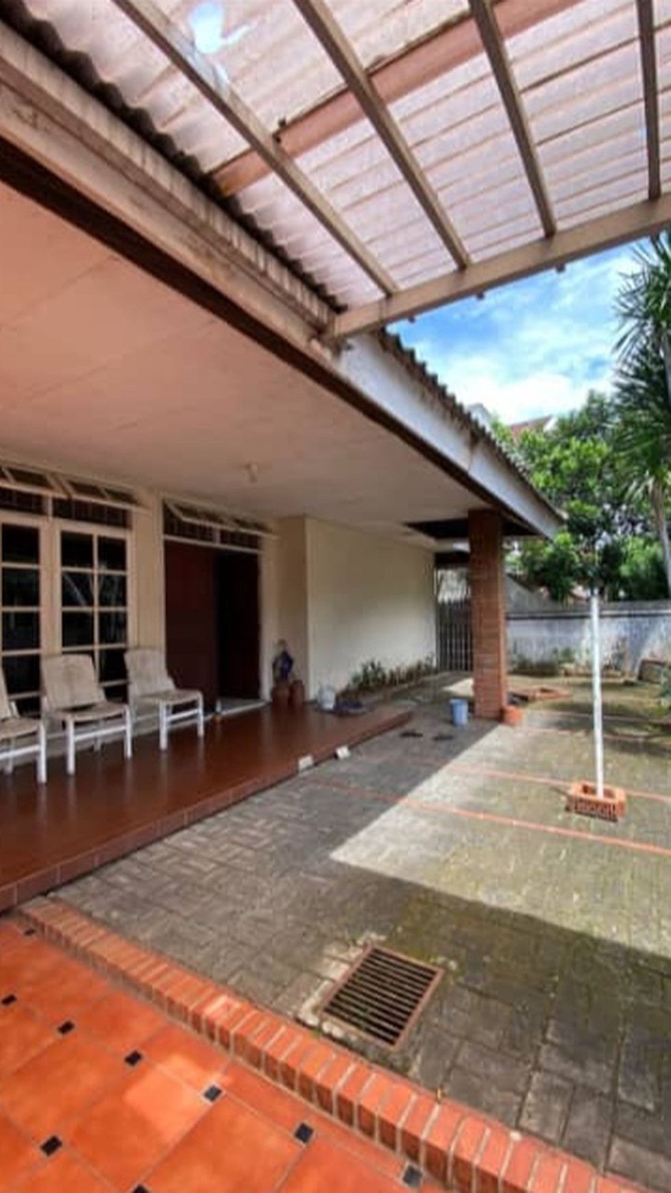 Termurah. Rumah 2 Lantai Di Cirendeu Permai