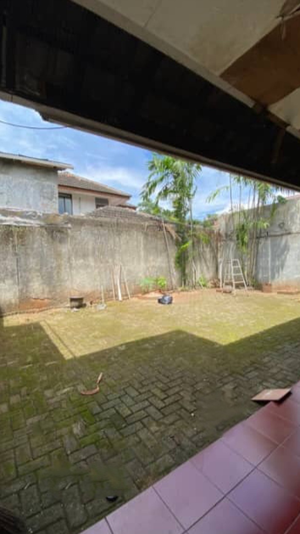 Termurah. Rumah 2 Lantai Di Cirendeu Permai