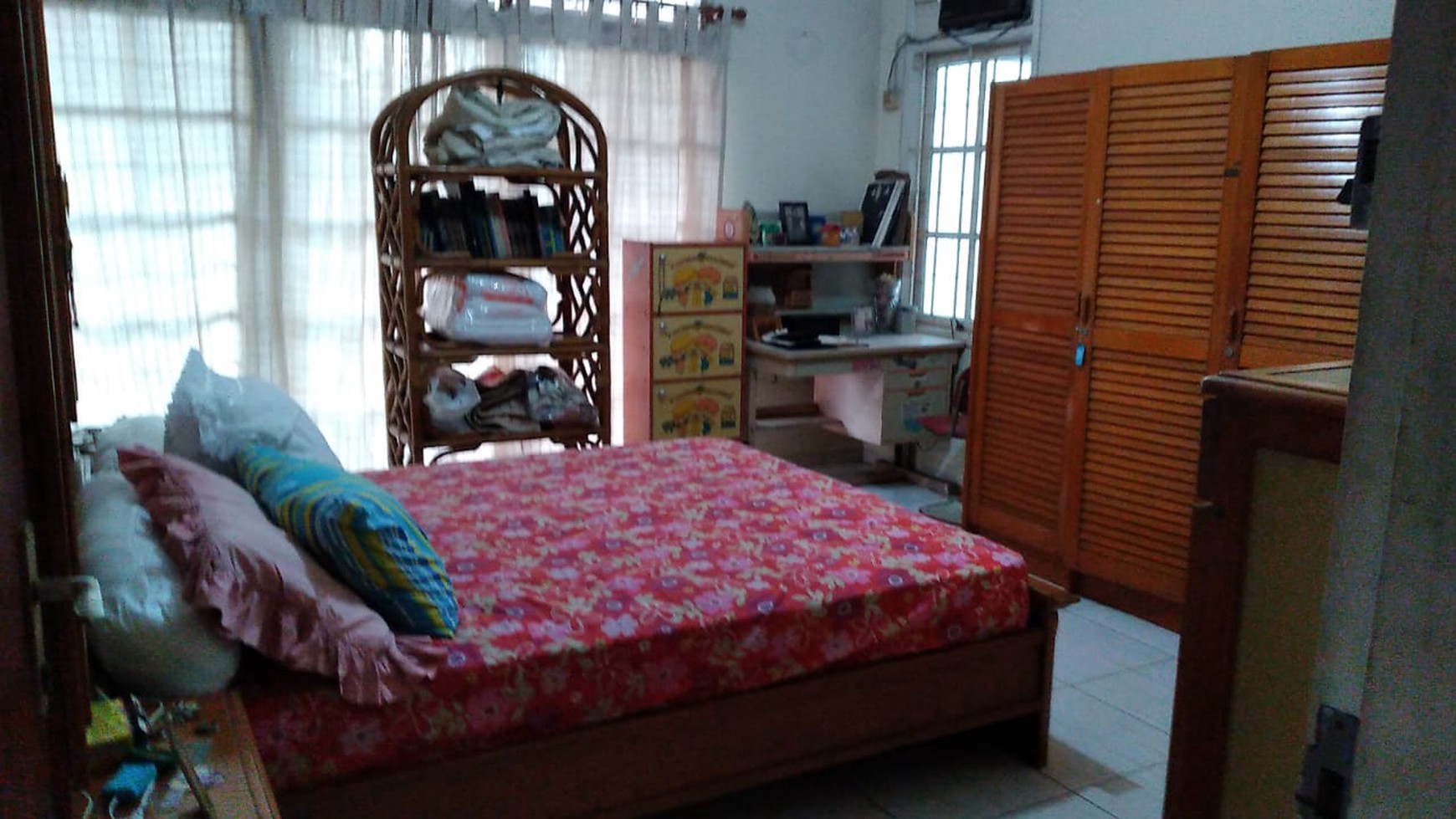 Termurah. Rumah 2 Lantai Di Cirendeu Permai