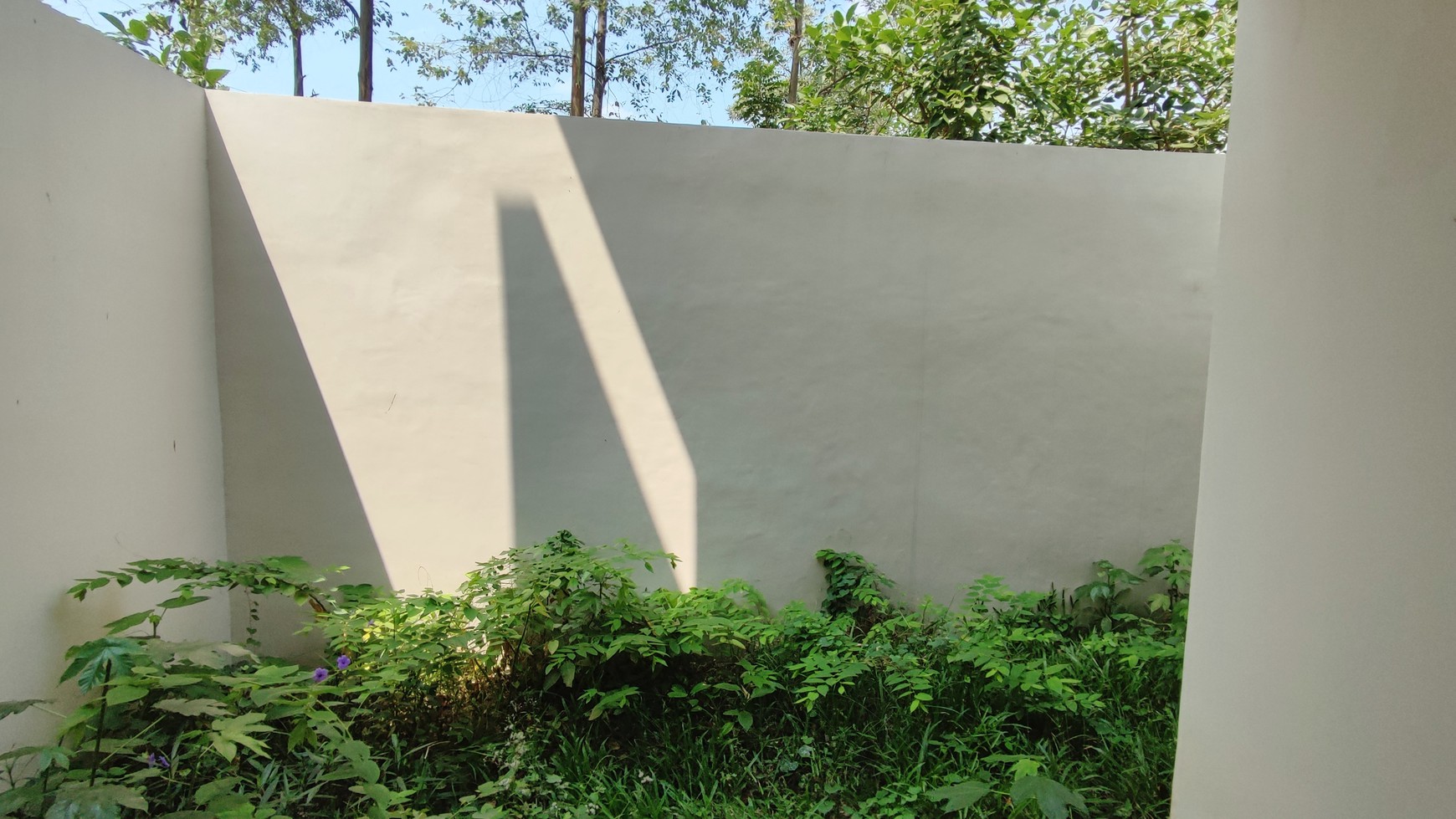 Hot Price. Rumah 2 Lantai Modern Vanya Park Azura, BSD.