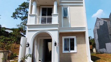 Hot Price. Rumah 2 Lantai Modern Vanya Park Azura, BSD.