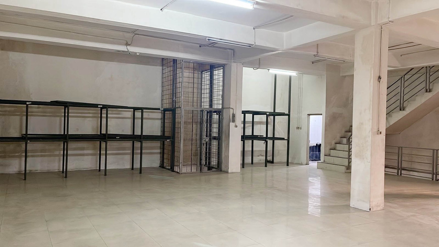 Ruko Ternate, Cideng Luas 13,6x21m2