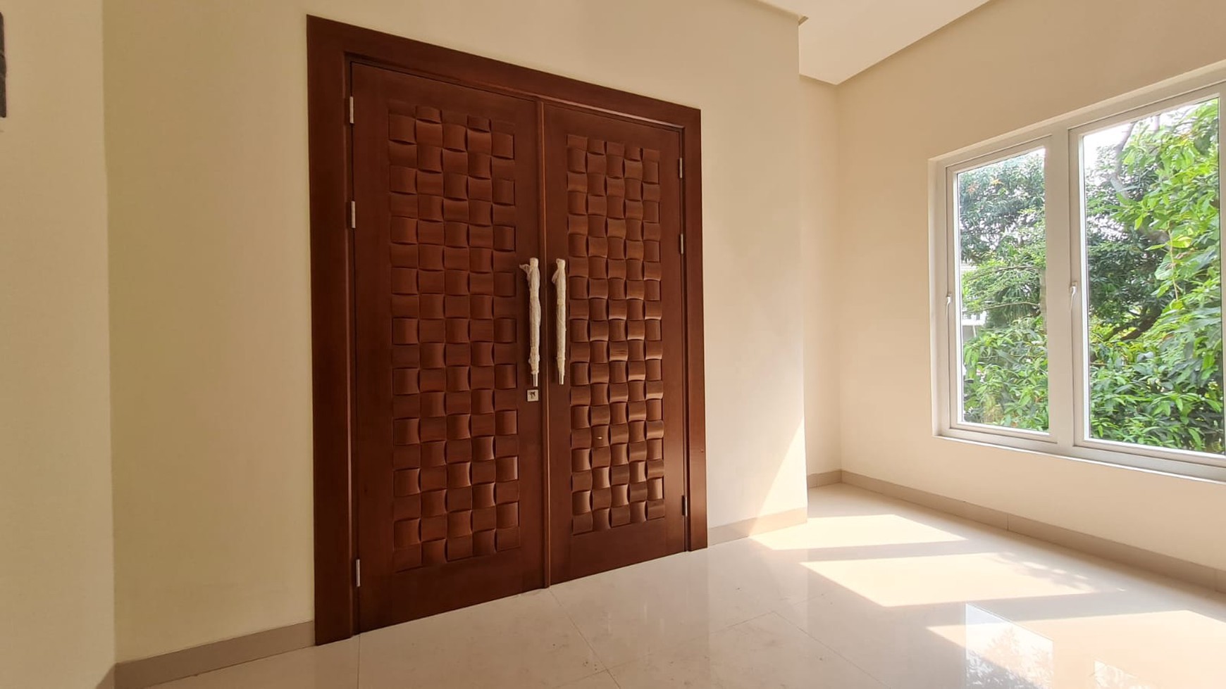 Harus cepat laku. Rumah bagus Delatinos Bahamas, BSD