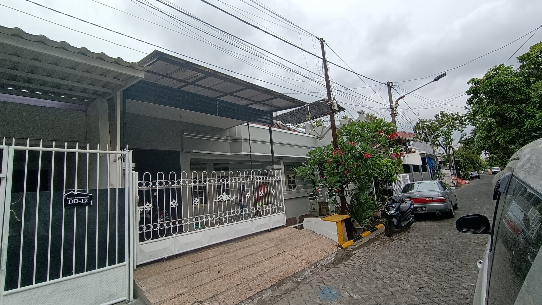 1124. Dijual Rumah Rungkut Mapan Tengah 