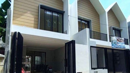 Dijual Rumah Modern Baru Manyar Tirtoyoso Utara