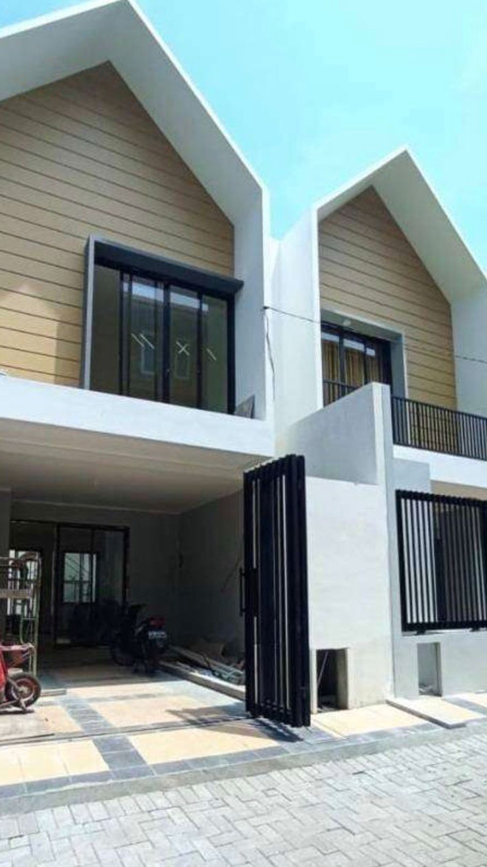 Dijual Rumah Modern Baru Manyar Tirtoyoso Utara