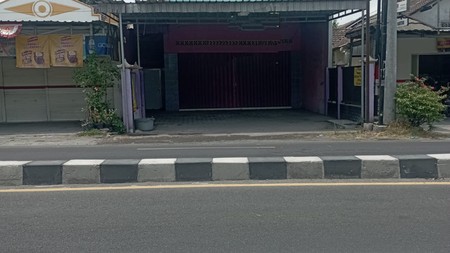 Disewakan Ruko Lokasi Strategis Di Jalan Bantul