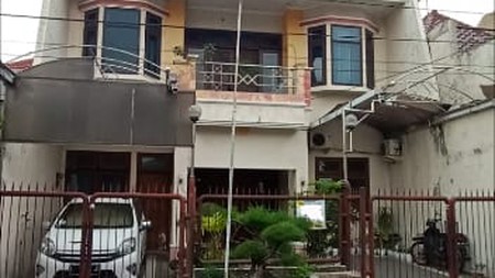 1118. Dijual Rumah Kutisari Indah Selatan