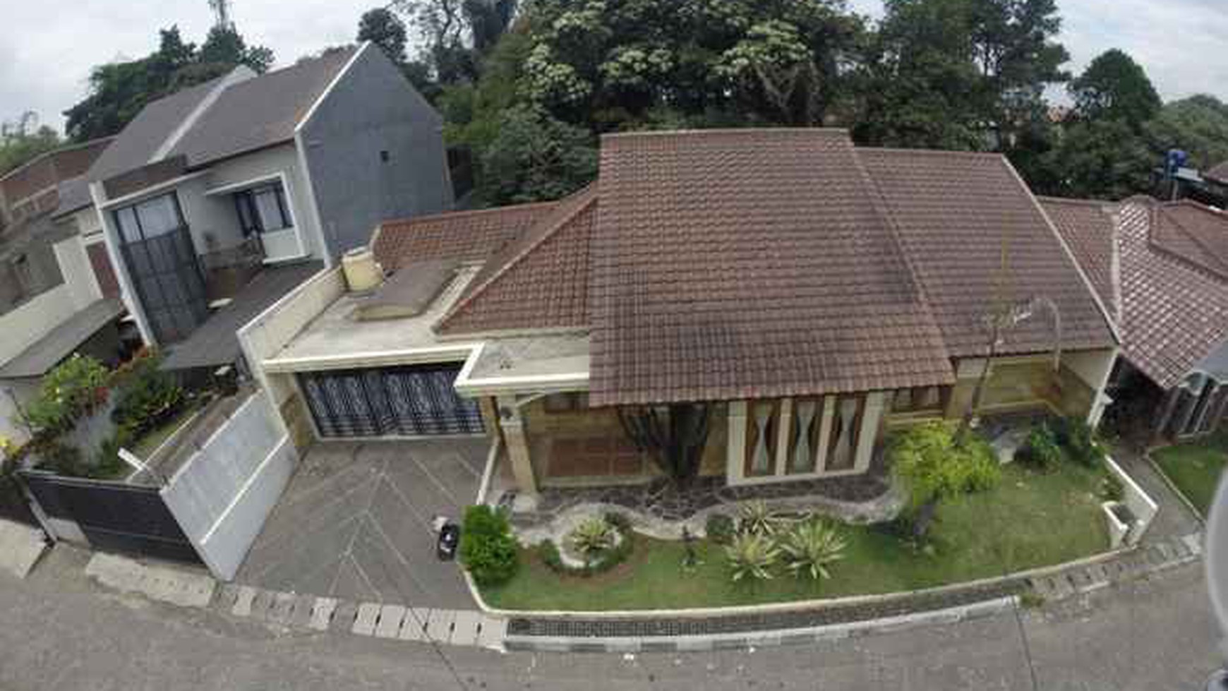 Rumah Siap Huni Dalam Cluster Daerah Pasteur