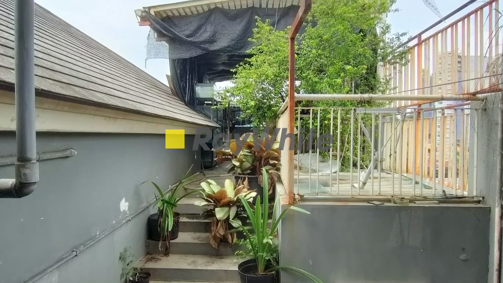 Rumah Modern, Suasana Nyaman di Kebayoran Lama