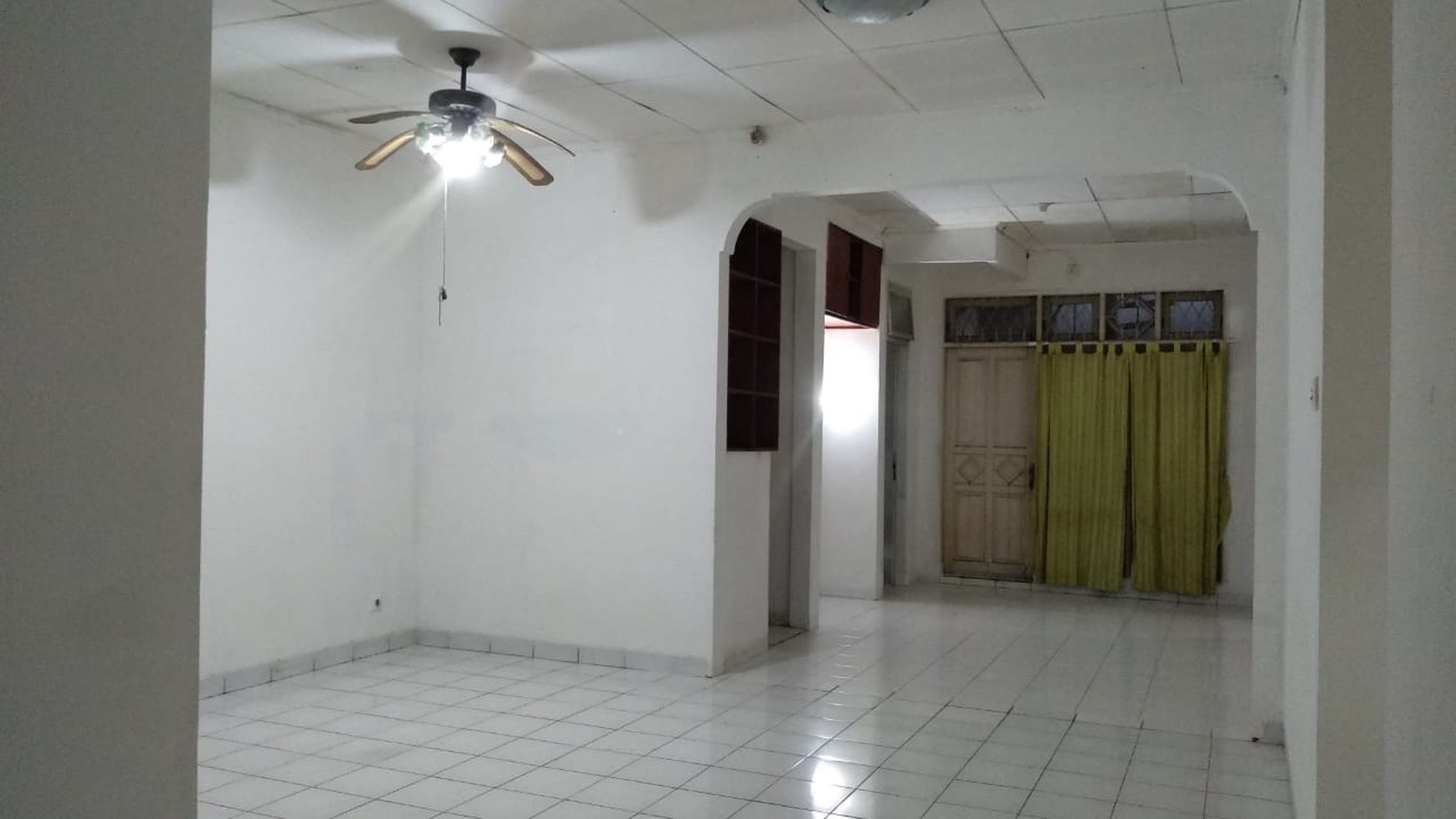 Rumah Asri di Jalan Puspita, Jababeka 